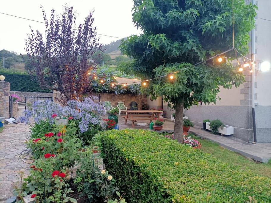 La Flor De Toranzo "Vive Los Valles Pasiegos" Prases Ngoại thất bức ảnh